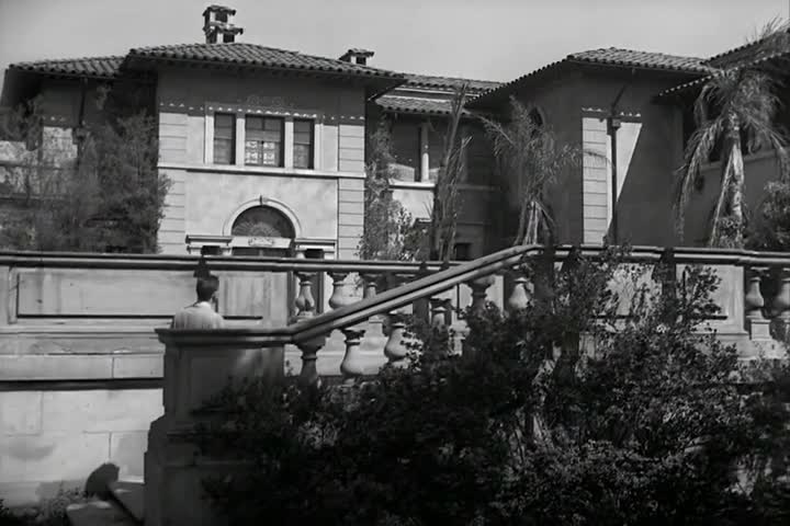 10086 Sunset Boulevard 